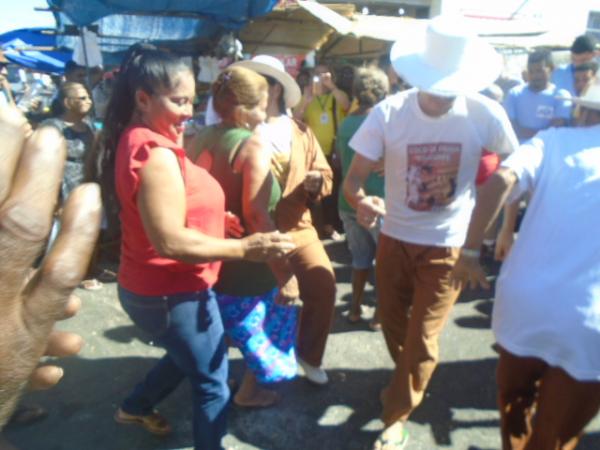 Mercado central de Floriano recebe apresentação do projeto 