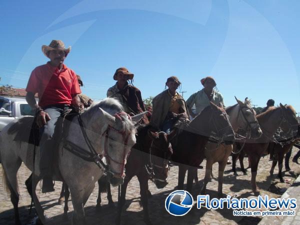 Prefeitura de Floriano promoveu cavalgada dos vaqueiros.(Imagem:FlorianoNews)