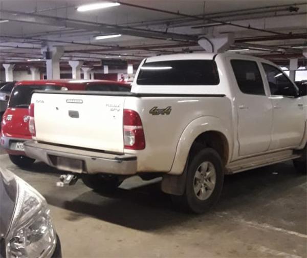 Bandidos roubam carros e abandonam em supermercados.(Imagem:Polícia Militar)