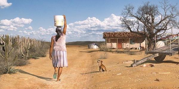 Família no sertão leva 36 dias por ano procurando água para consumo humano.(Imagem:Cidadeverde.com)