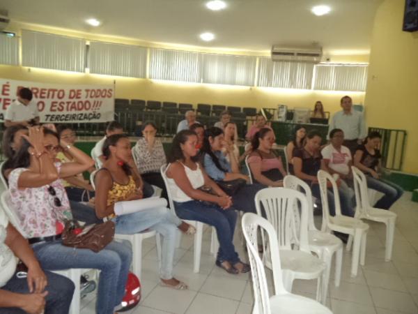 Servidores fazem protesto contra privatização do Hospital Tibério Nunes.(Imagem:FlorianoNews)