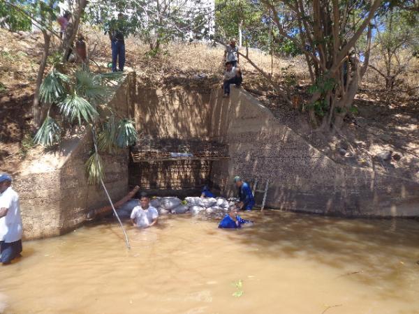 Agespisa adota medidas emergenciais para garantir abastecimento de água em Floriano.(Imagem:FlorianoNews)