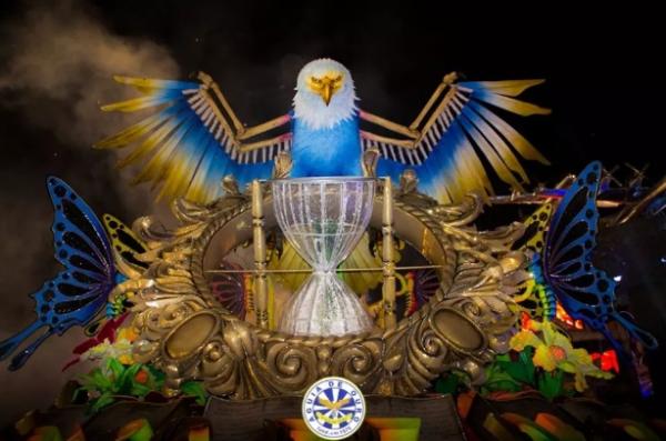 Com enredo sobre educação, ciência e conhecimento, Águia de Ouro conquistou sua primeira vitória no carnaval de São Paulo.(Imagem:Águia de Ouro/Facebook)
