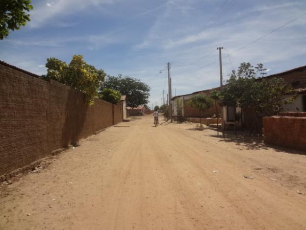 Moradores reivindicam melhorias no bairro Cajueiro II.(Imagem:FlorianoNews)