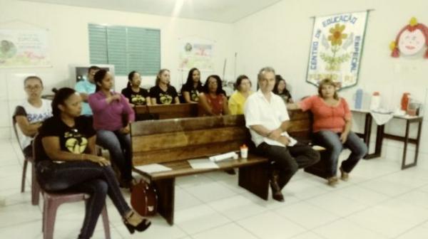 Floriano sedia encontro regional de Apaes da Região Centro-Sul(Imagem:FlorianoNews)