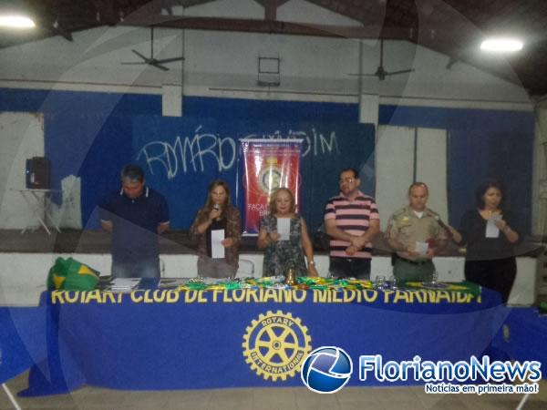 Rotary Club de Floriano Médio Paranaíba presta homenagem no Dia do Soldado.(Imagem:FlorianoNews)