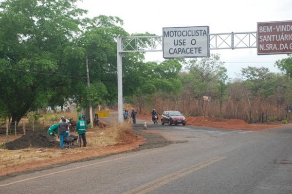 Secretaria de Infraestrutura realiza Operação Tapa Buracos em Floriano.(Imagem:Waldemir Miranda)