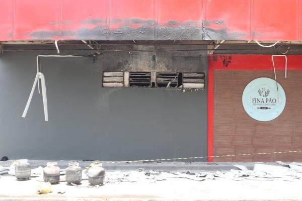 Padaria teve cozinha completamente destruída por incêndio na Zona Leste de Teresina. (Imagem:Ellen Pessoa/G1)