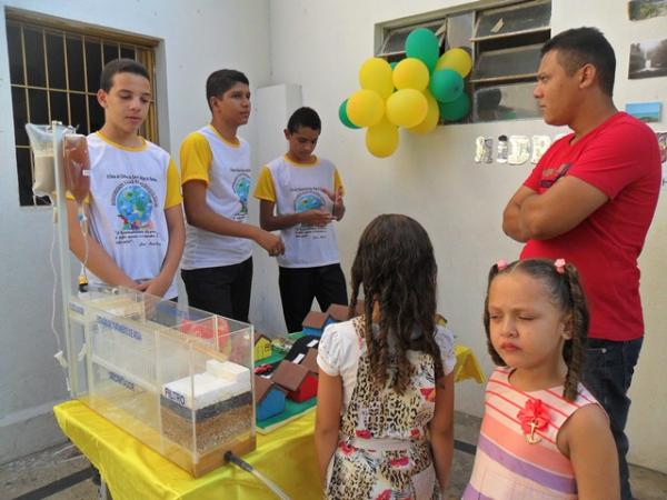 Realizada 2ª Feira de Ciências da Escola Mega de Floriano.(Imagem:FlorianoNews)