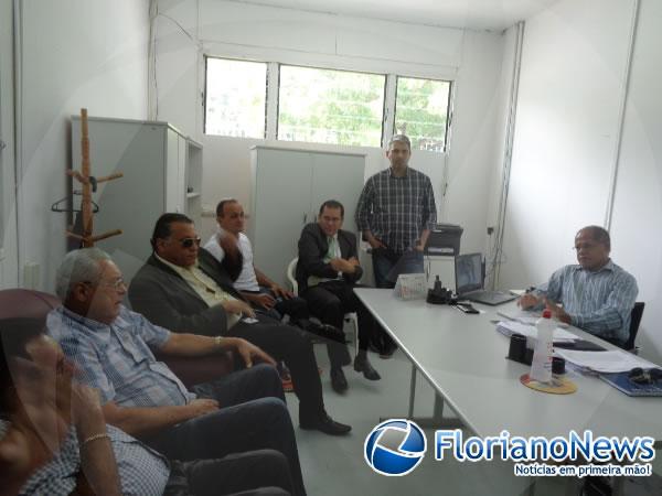 Comissão de vereadores visita Hospital Regional Tibério Nunes.(Imagem:FlorianoNews)
