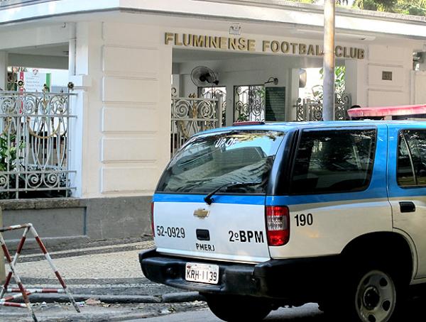 Sede Fluminense reforçada com polícia.(Imagem: Janir Júnior / Globoesporte.com)