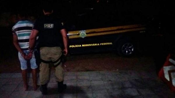 Homem é detido pela PRF após apresentar CNH falsa no interior do PI.(Imagem:PRF)