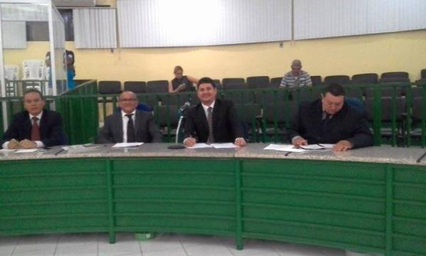 Câmara Municipal de Floriano realiza sessão ordinária da segunda quinzena de março.(Imagem:FlorianoNews)