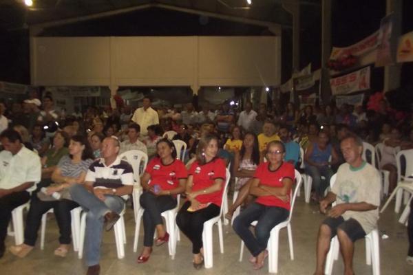 Convenção homologa candidatura de Almir Reis e Karitha Freire à prefeitura de Floriano.(Imagem:FlorianoNews)