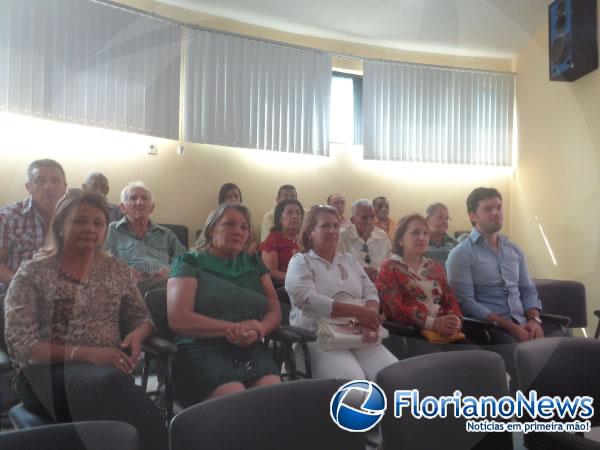 Vereador Carlos Antônio toma posse como presidente da Câmara de Floriano.(Imagem:FlorianoNews)