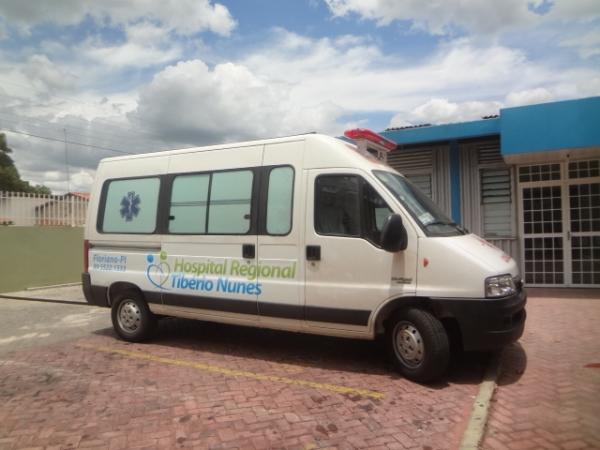 Hospital Tibério Nunes recebe nova ambulância.(Imagem:FlorianoNews)