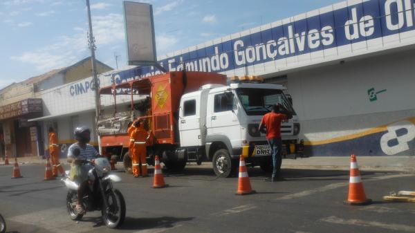 Ruas da cidade de Floriano recebem nova pintura e sinalização.(Imagem:FlorianoNews)