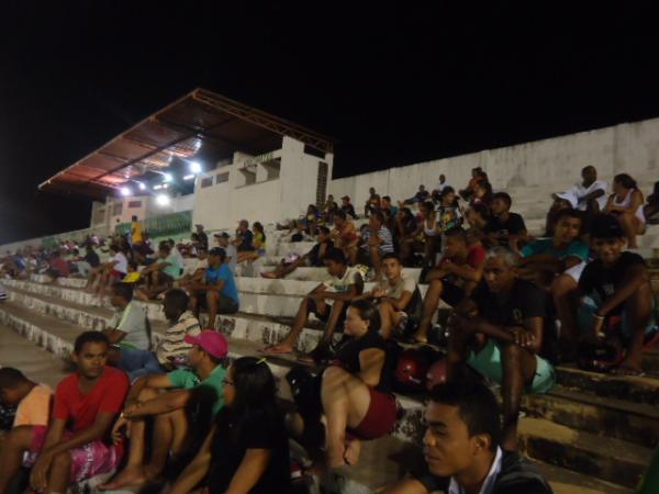 Portuguesa e Reno duelam na final do Campeonato Florianense de Futebol.(Imagem:FlorianoNews)