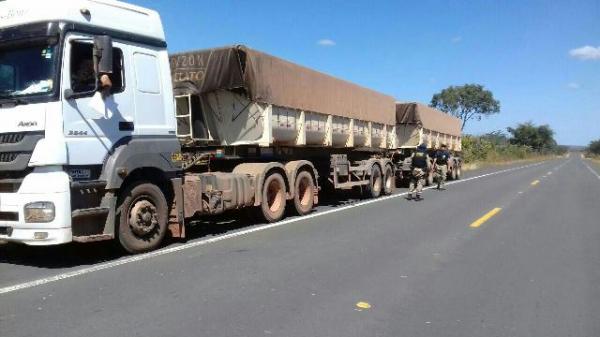 PRF flagra caminhões com 600 toneladas em excesso de peso.(Imagem:PRF)