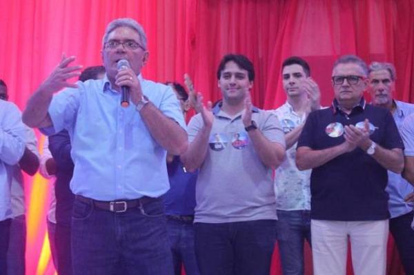 PDT lança candidaturas de Flávio Nogueira e Flávio Nogueira Júnior em Floriano(Imagem:Reprodução/Facebook)