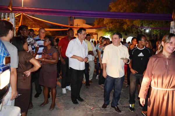 Prefeito Gilberto Júnior participou da festa religiosa(Imagem:Secom)