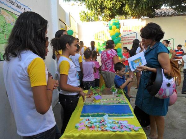 Realizada 2ª Feira de Ciências da Escola Mega de Floriano.(Imagem:FlorianoNews)