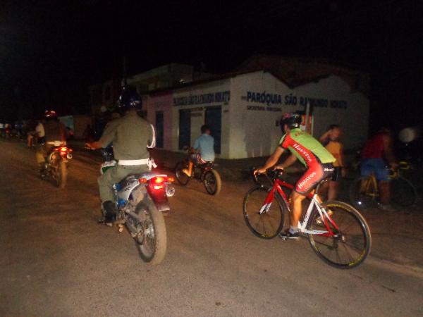 Associação dos Corredores do Sertão realizou 1º passeio ciclístico noturno.(Imagem:FlorianoNews)