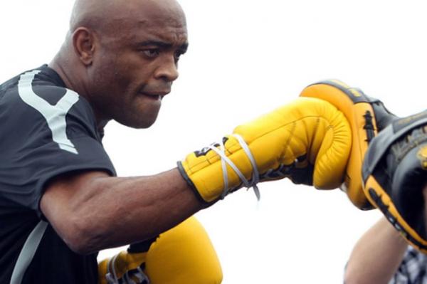 Anderson Silva quebra silêncio e nega doping: 'Não sei do que me desculpar'(Imagem:Cidadeverde.com)