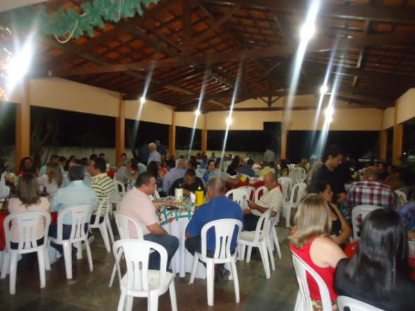 Confraternização reúne Prefeito, vereadores e secretários em Floriano.(Imagem:FlorianoNews)