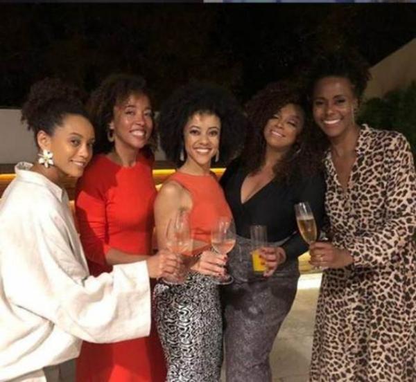 Maju Coutinho faz 41 com festa entre amigas.(Imagem:Reprodução/Instagram)