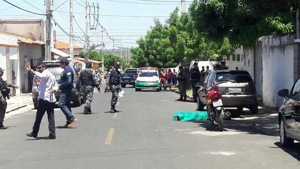 Suspeito de assalto morre baleado na Zona Sul de Teresina.(Imagem:Junior Feitosa/G1)