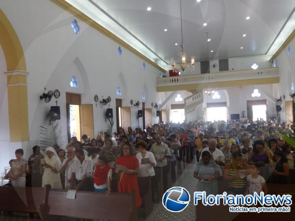 Procissões e missas marcaram o Domingo de Ramos em Floriano.(Imagem:FlorianoNews)