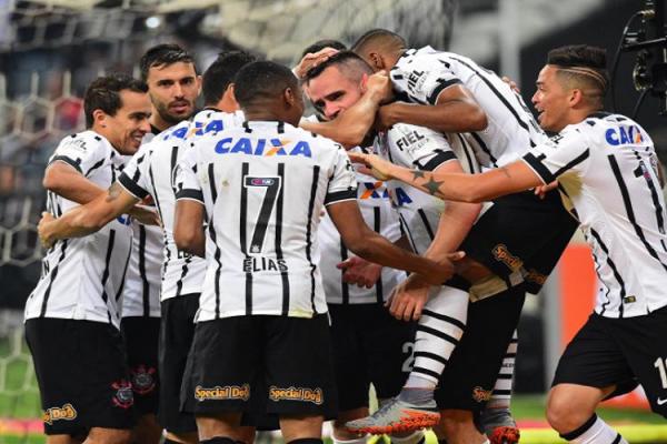 A liderança do Corinthians no Campeonato Brasileiro de Futebol.(Imagem:Cidadeverde.com)