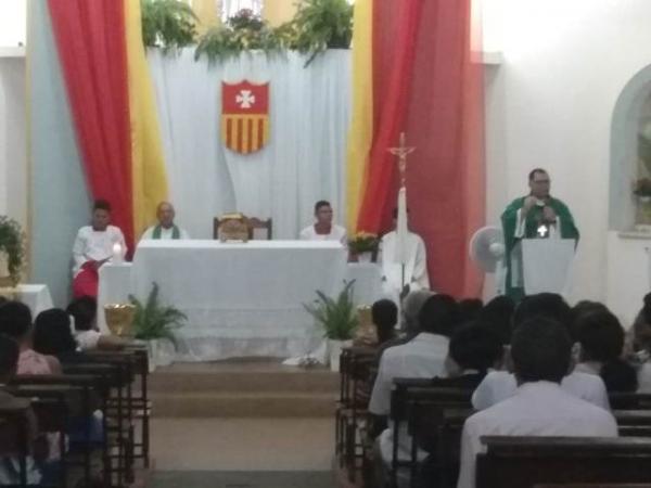 Dom Edivalter celebra missa de abertura dos festejos de Nossa Senhora das Mercês em Floriano.(Imagem:FlorianoNews)