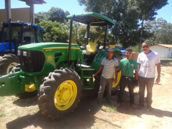 Operadores de máquinas agrícolas de Floriano passam por capacitação.(Imagem:FlorianoNews)
