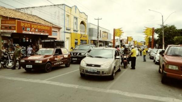 Operação Carnaval Seguro é aberta com blitz educativa em Floriano.(Imagem:FlorianoNews)