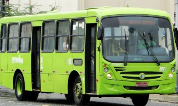 Assaltantes armados desviam rota de ônibus e fazem arrastão na zona Sul de Teresina.(Imagem:Cidadeverde.com)