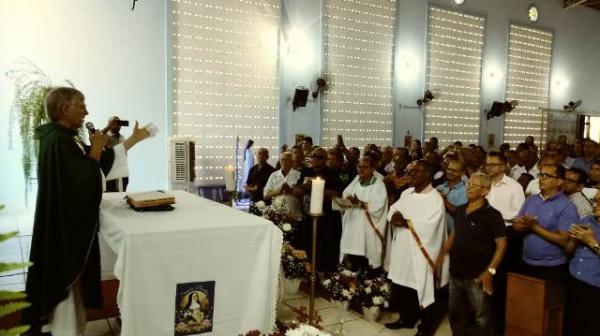 Igreja católica realiza missa de ação de graças em homenagem ao Dia dos Pais. (Imagem:FlorianoNews)