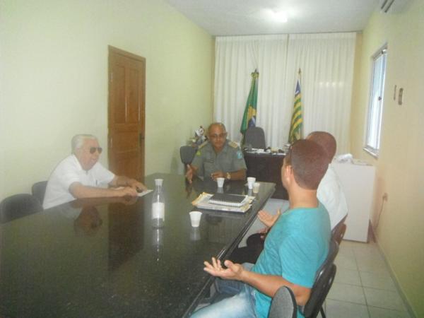 Em reunião autoridades debateram irregularidades no trânsito de Floriano.(Imagem:FlorianoNews)