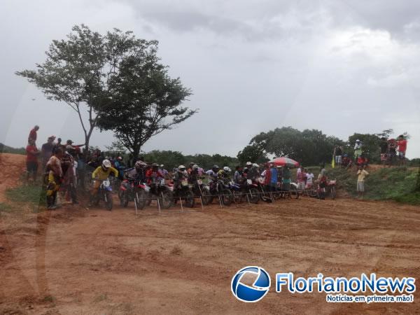 Emoção em duas rodas e muita adrenalina marcaram o I Motocross Arena Show de Floriano.(Imagem:FlorianoNews)