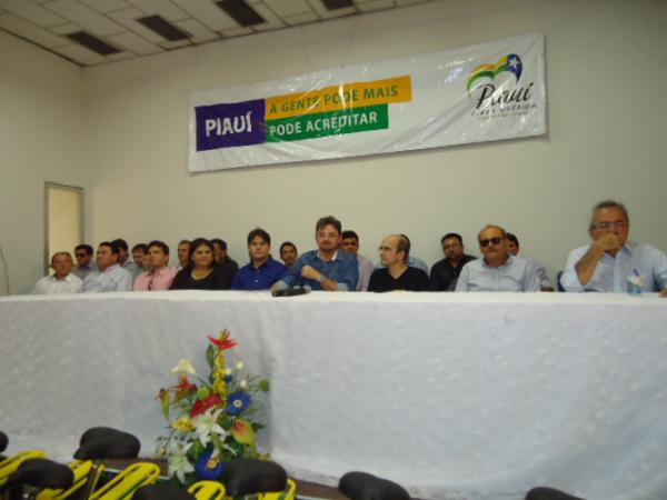 Encontro reúne Blogueiros e Radialistas em Picos.(Imagem:FlorianoNews)