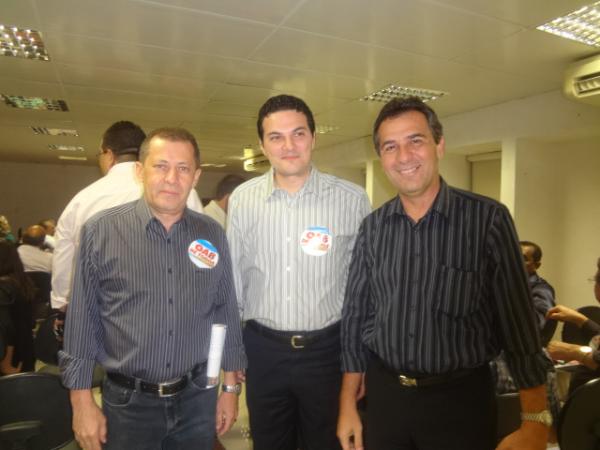 Celso Narros Neto participou de encontro com advogados em Floriano.(Imagem:FlorianoNews)