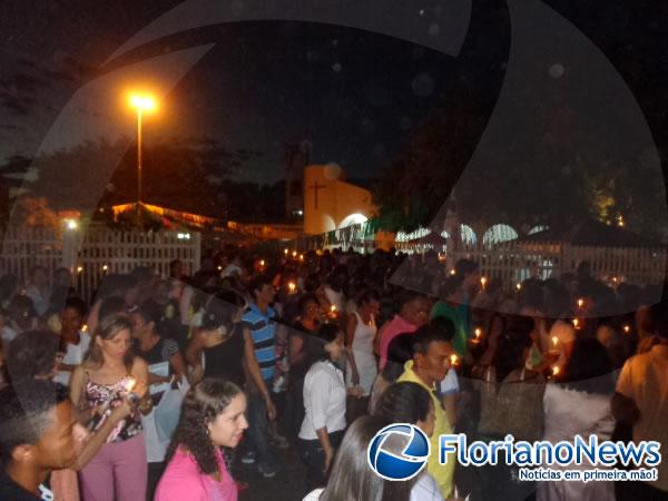 Procissão e missa encerraram os festejos de Nossa Senhora das Graças em Floriano.(Imagem:FlorianoNews)