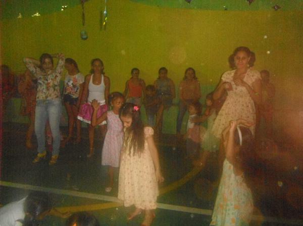 Escola Pequeno Príncipe realiza Baile Encantado.(Imagem:FlorianoNews)