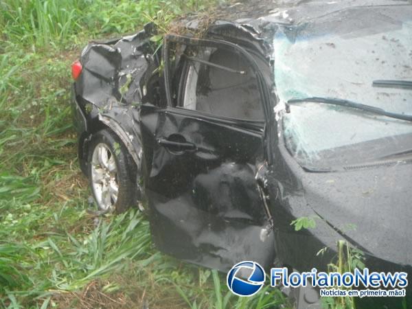 Colisão entre carro e moto deixa vítima fatal na BR 230.(Imagem:FlorianoNews)