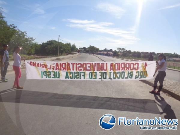 Acadêmicos da UESPI realizaram a 1ª Corrida Universitária de Floriano.(Imagem:FlorianoNews)