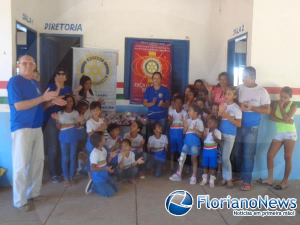 Rotary Clube de Barão de Grajaú distribui kits de higiene bucal em escola.(Imagem:FlorianoNews)