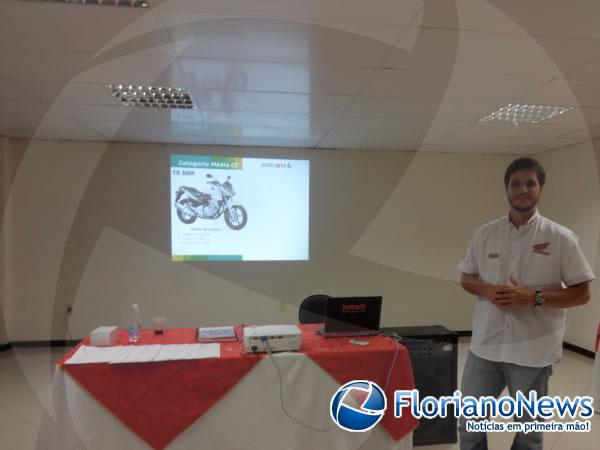 Cajueiro Motos realizou treinamento em vendas para funcionários.(Imagem:FlorianoNews)