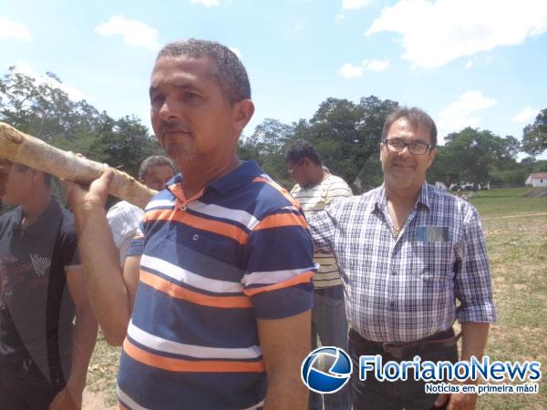 Fieis participaram do encerramento de N. Srª do Desterro na comunidade Araçás.(Imagem:FlorianoNews)