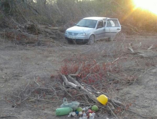 Veículo roubado é recuperado pela Polícia Militar de Floriano.(Imagem:Divulgação/PM)